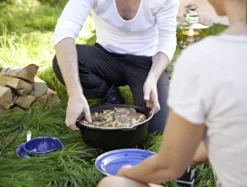 Petromax Feuertopf Dutch Oven Set Pflegepaste Deckelheber FT6 Mit Füßen -Campingbedarf Geschäft 66d9c0974ab9e6ca07a2879d447d5664 2