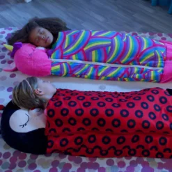 Happy Nappers Hai Grau | Medium 3-6 Jahre | Spielen - Kuscheln- Schlafen | Flauschiger Kinderschlafsack | 4 Motive | 2 In 1 Kuscheltierschlafsack & Kissen Für Mädchen Und Jungen -Campingbedarf Geschäft d128ed83aca63c6a90566eaf95b9ef4e