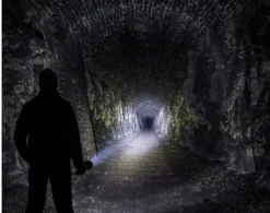 Ledlenser X21R Hochleistungs Akku Taschenlampe | 5000 Lumen -Campingbedarf Geschäft e6932a459b86ae837877800f4a1ee57c